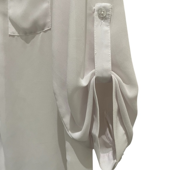 Tea n Rose White Button Down Shirt - Picture 3 of 4